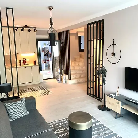Villa Serenity In Designer *