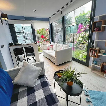 Villa Serenity In Designer *